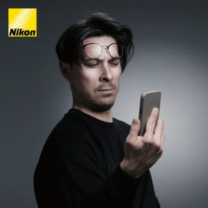 ボクと同世代の「近視」の方々、こんな仕草はしていませんか。