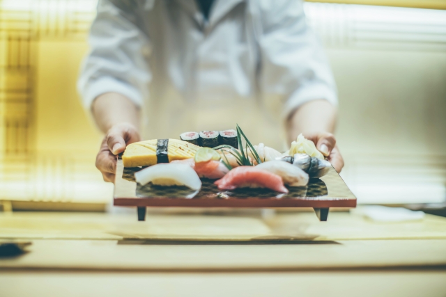 お寿司屋さんの〝麺類担当職人専用ガラスレンズメガネ〟を創る。